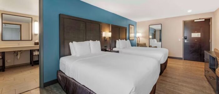 2 Queen Beds