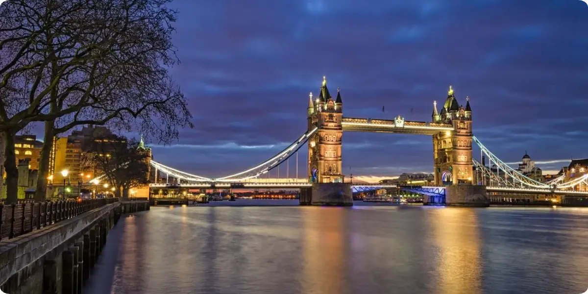 Free things to do in London at night along the Thames